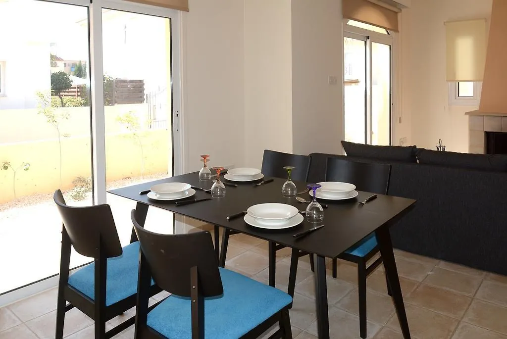 The Blue Water Bay Villas Protaras 0*,